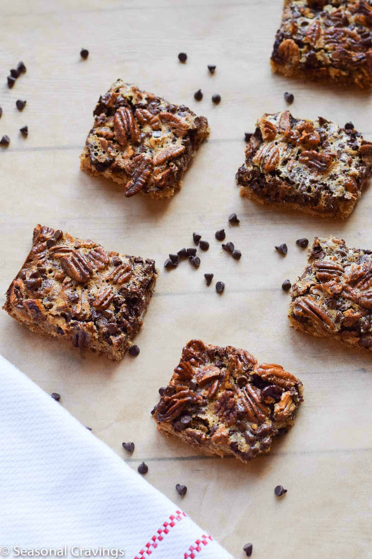 Gluten Free Chocolate Pecan Pie Bars - rich, sweet and deliciously sticky {gluten free}