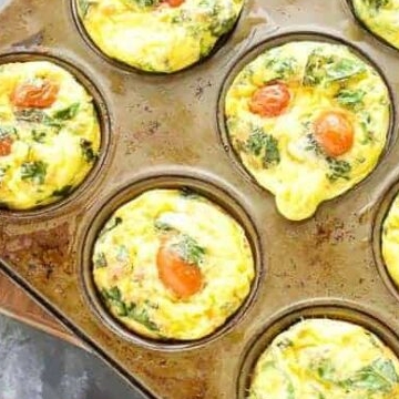Quiche Cups with Kale and Prosciutto in muffin pan
