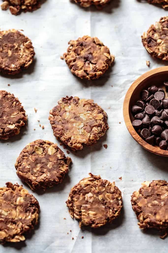 gluten free no bake oatmeal cookies with chocolate chips
