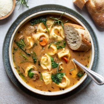 tortellini soup with bread