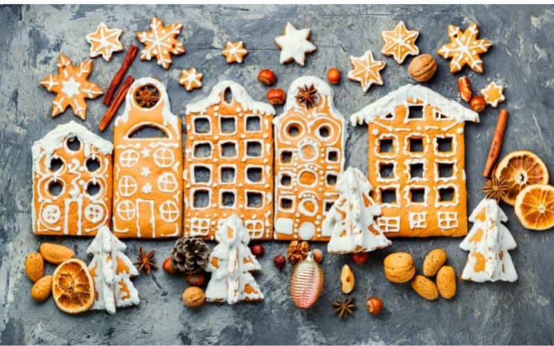 gingerbread house cut outs like the city