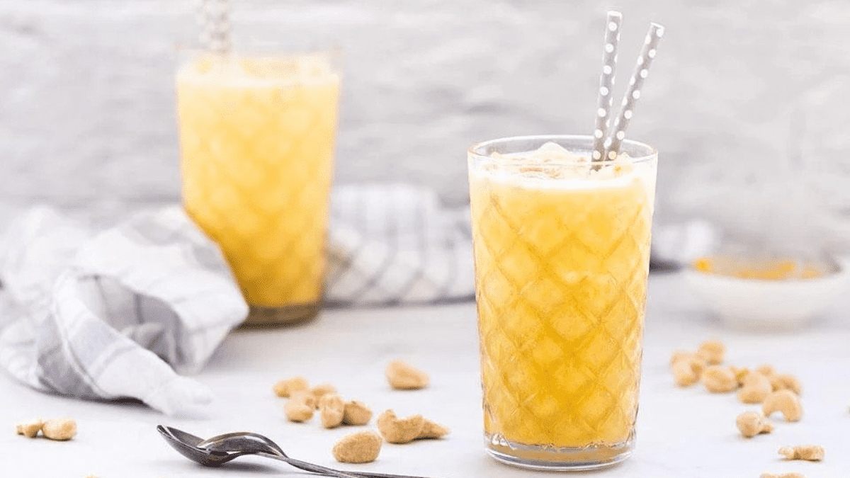 Banana Smoothie with Cashew Butter