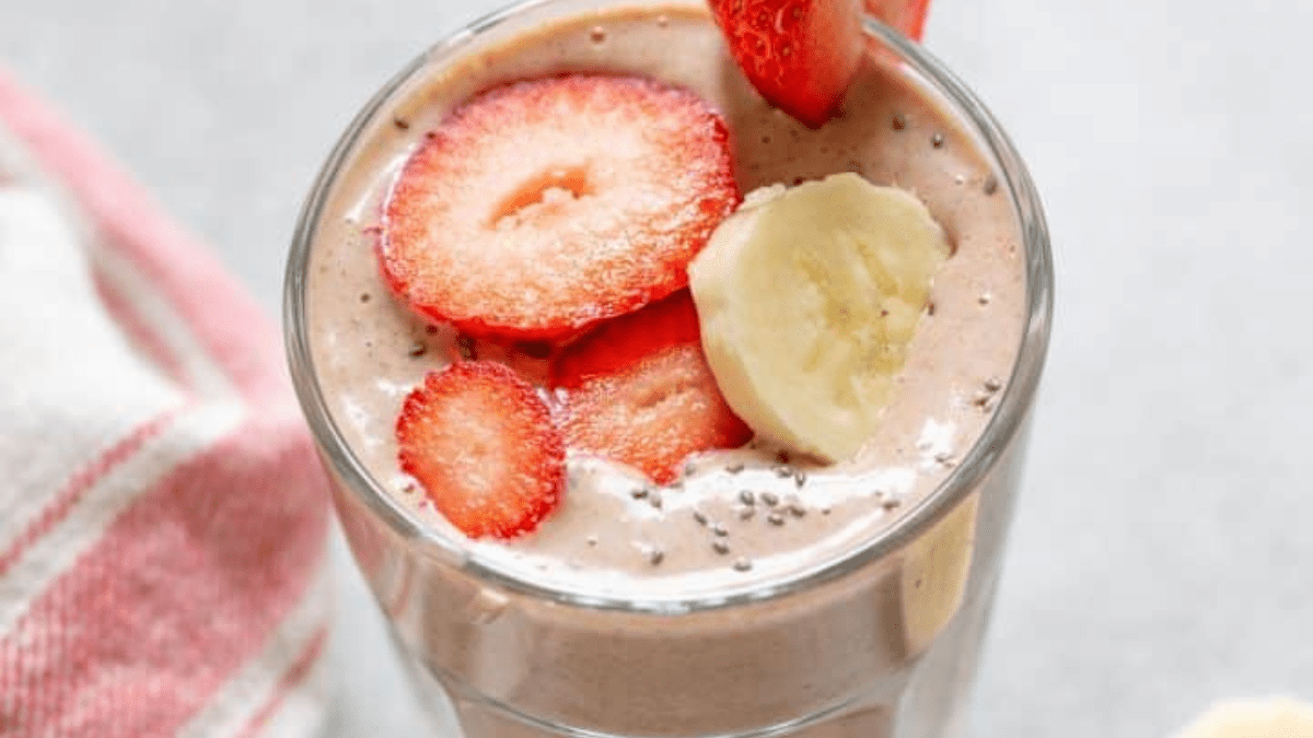 Strawberry Banana Peanut Butter Smoothie