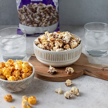 popcorn in two bowls