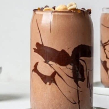 healthy snickers smoothie