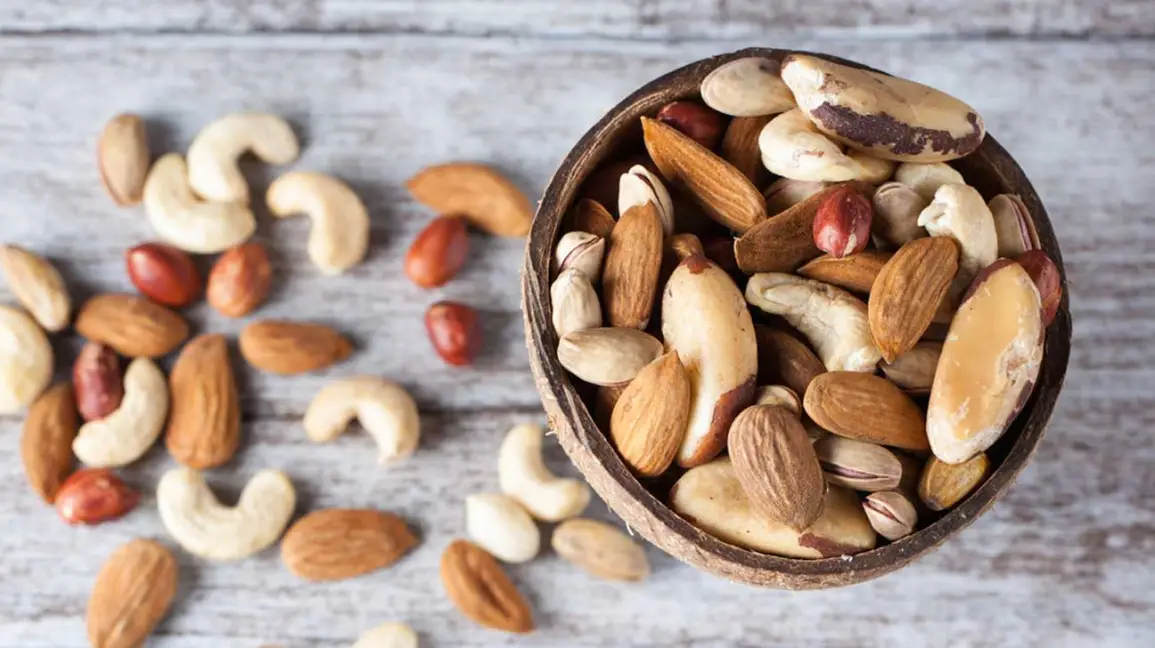 mixed-nuts-in-bowl