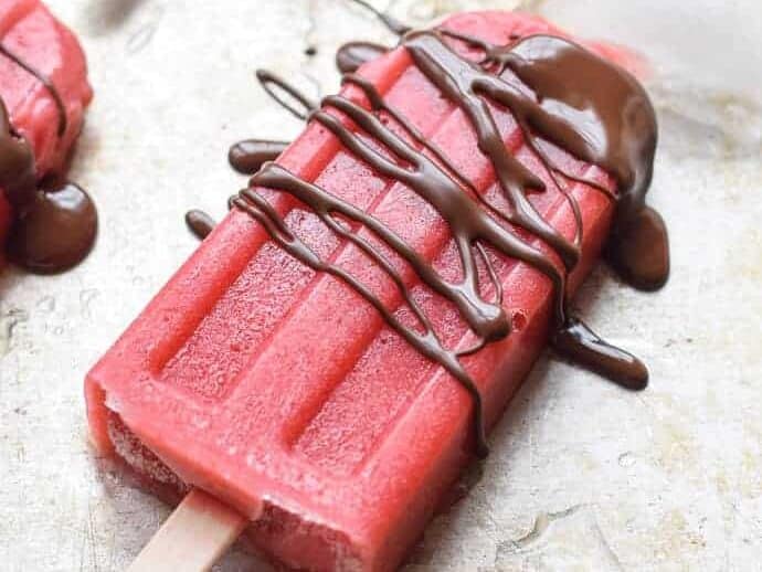 Strawberry Popsicles with Chocolate Drizzle are the perfect healthy summer treat.