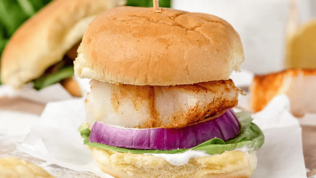 Cod sliders with onion and lettuce.