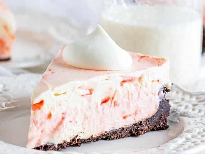 No Bake Candy Cane Cheesecake