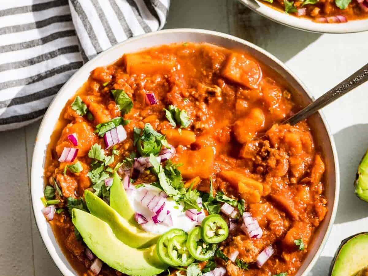 Slow Cooker Whole30 Chili with avocado
