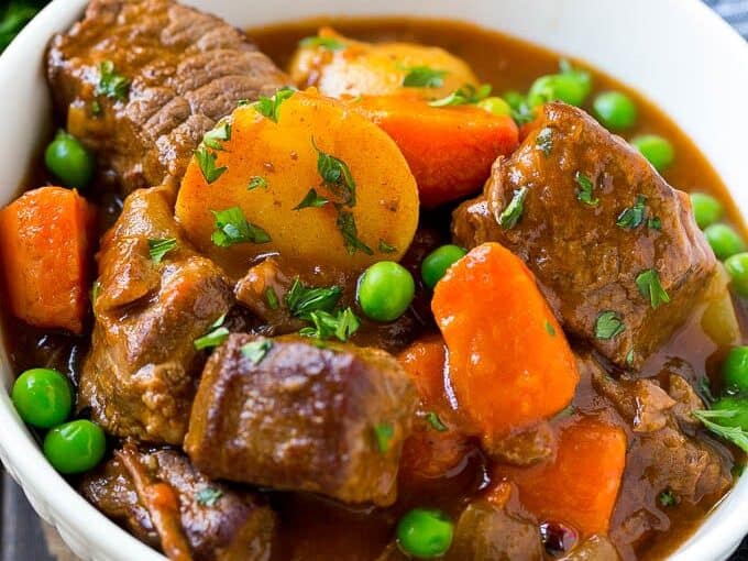 Slow Cooker Beef Stew
with carrots and peas