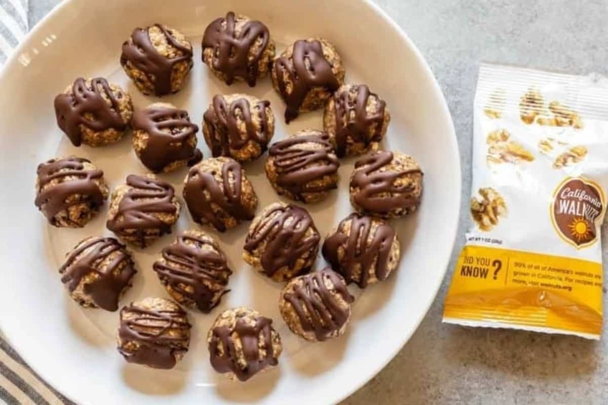 Banana bliss balls filled with chocolate chips, oats and walnuts.