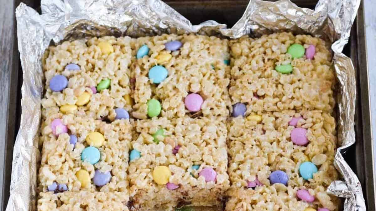 No Bake Easter rice krispy treats in a foil pan.