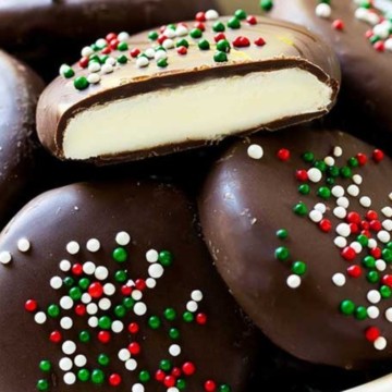 Christmas peppermint patties with sprinkles.