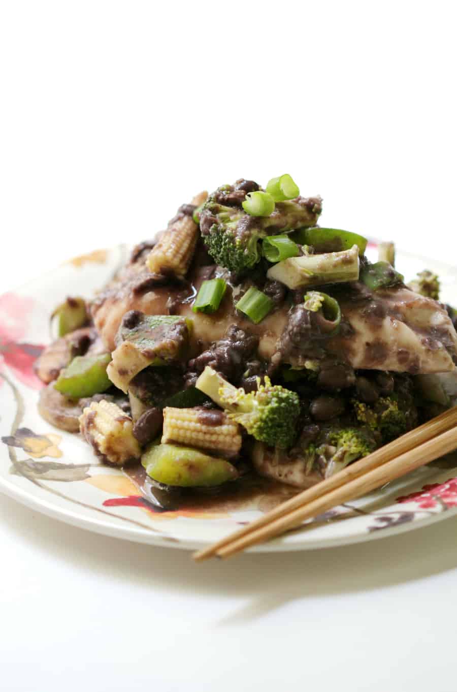 Black Bean Chicken & Vegetables (Gluten-Free, Allergy-Free) | Strength and Sunshine @RebeccaGF666 A healthy & easy recipe for Black Bean Chicken & Vegetables that's gluten-free and allergy-free. A homemade black bean sauce, Asian vegetables, and chicken tenders guarantee a delicious crowd-pleasing weeknight dinner! 
