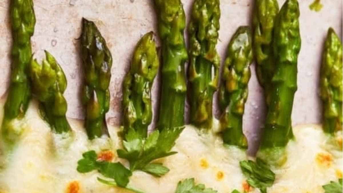 Cheesy Asparagus Au Gratin Recipe.