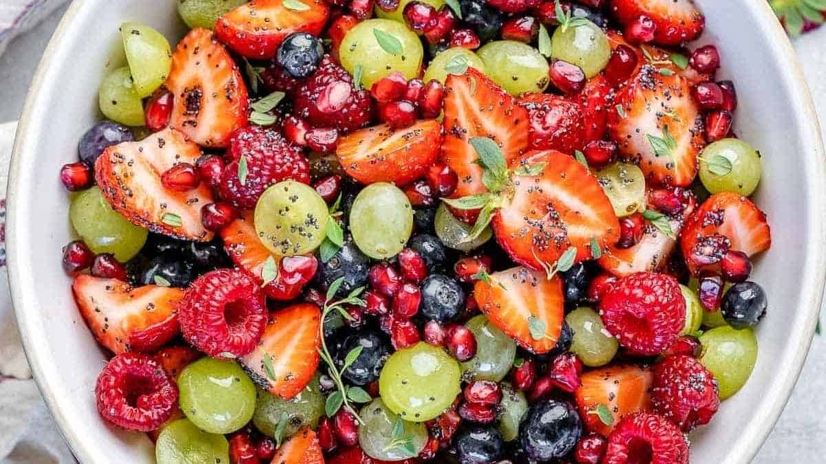 Easy Fruit Salad Recipe. 