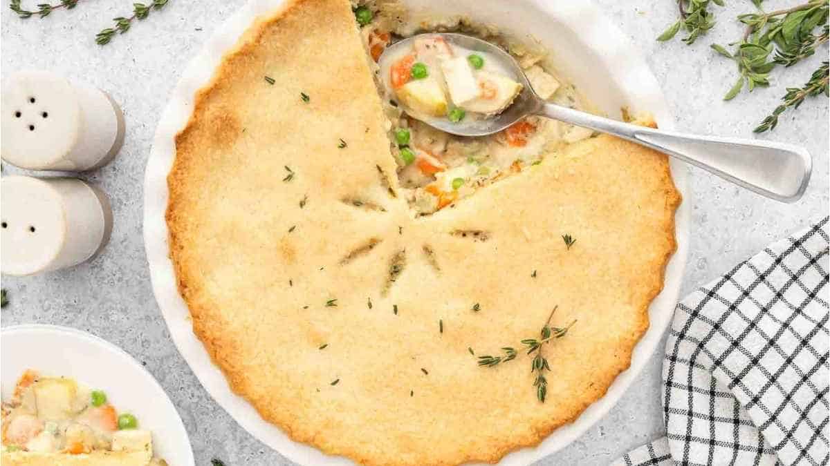 Easy Vegan Chicken Pot Pie.