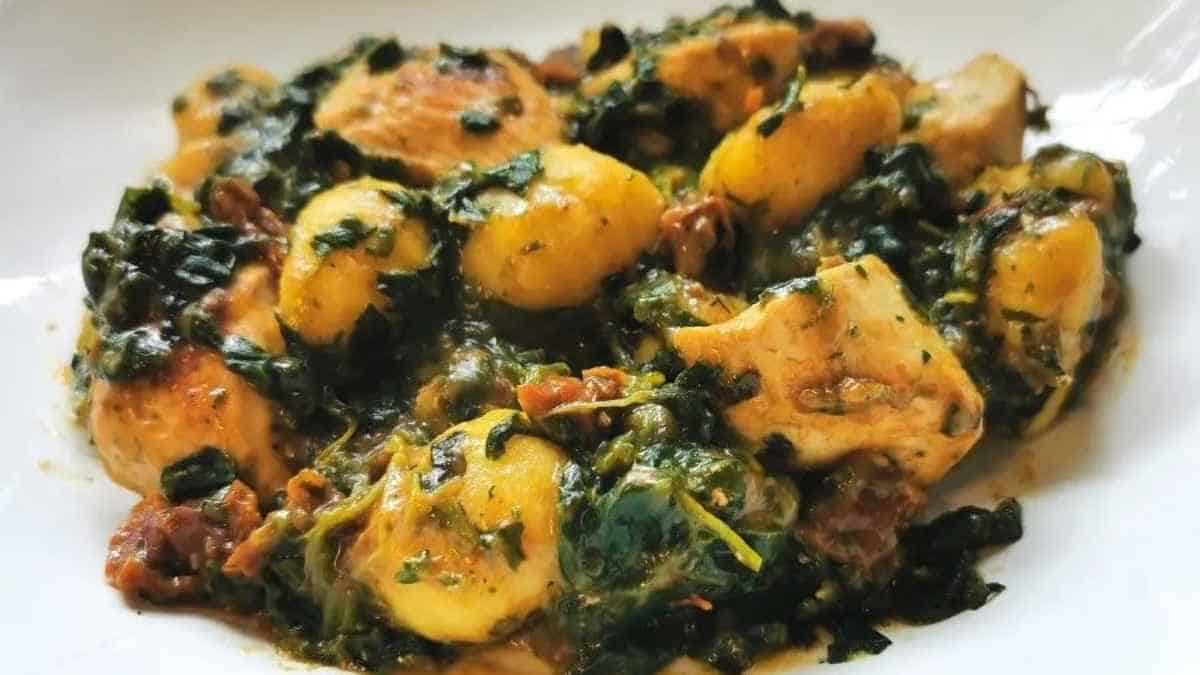 Gnocchi Recipe With Chicken And Spinach. 