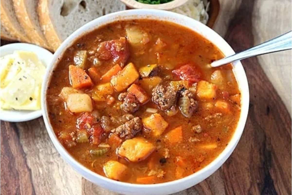 Hamburger Vegetable Soup. 