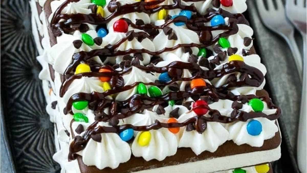 Ice Cream Sandwich Cake. 