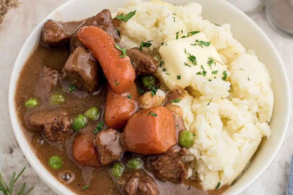 Irish Stew With Mashed Potatoes.