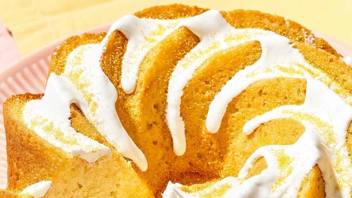 Lemon Olive Oil Cake. 