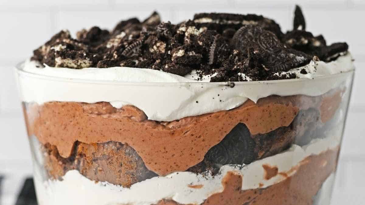 Oreo Brownie Trifle. 