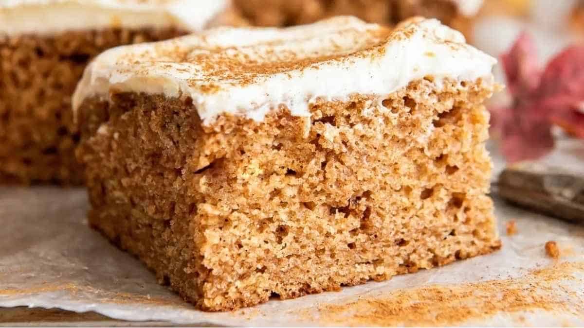 Old Fashioned Applesauce Spice Cake. 