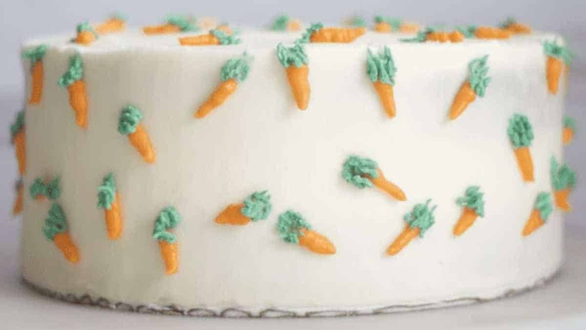 Moist And Easy Carrot Cake Recipe With Oil. 