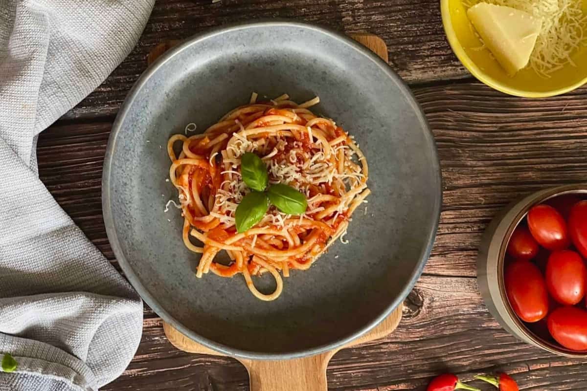 Simple Italian Tomato Spaghetti.
