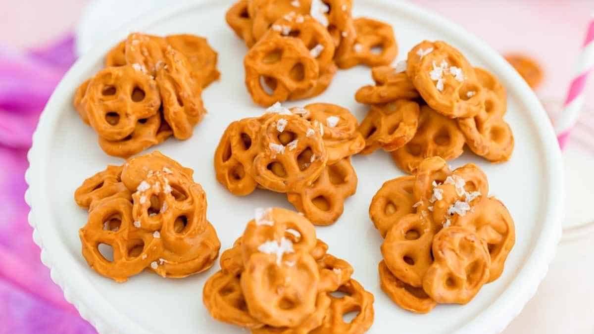 A plate of pretzels.