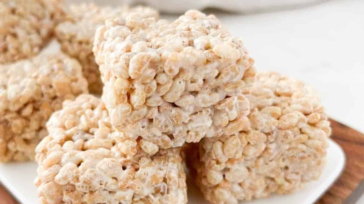 A group of rice crispy squares.