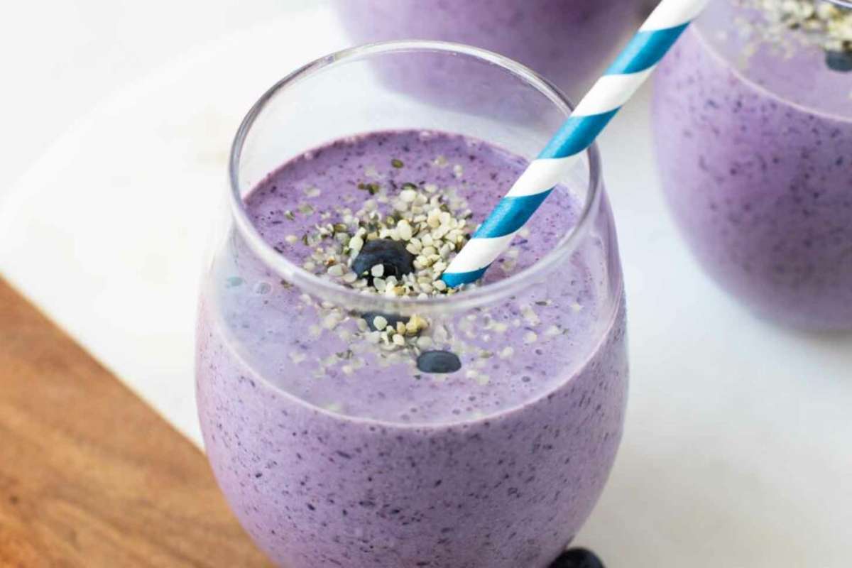 Blueberry Keto Smoothie.