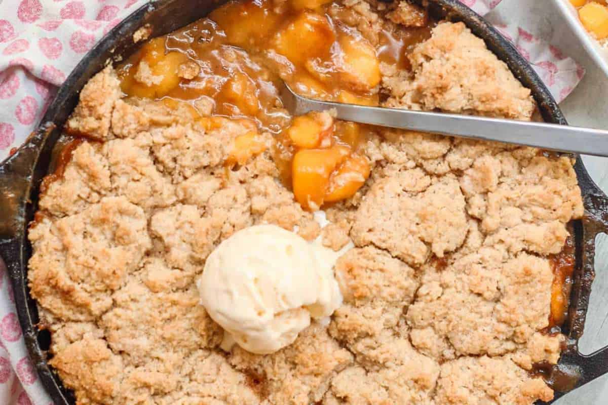 Cast Iron Skillet Peach Cobbler. 