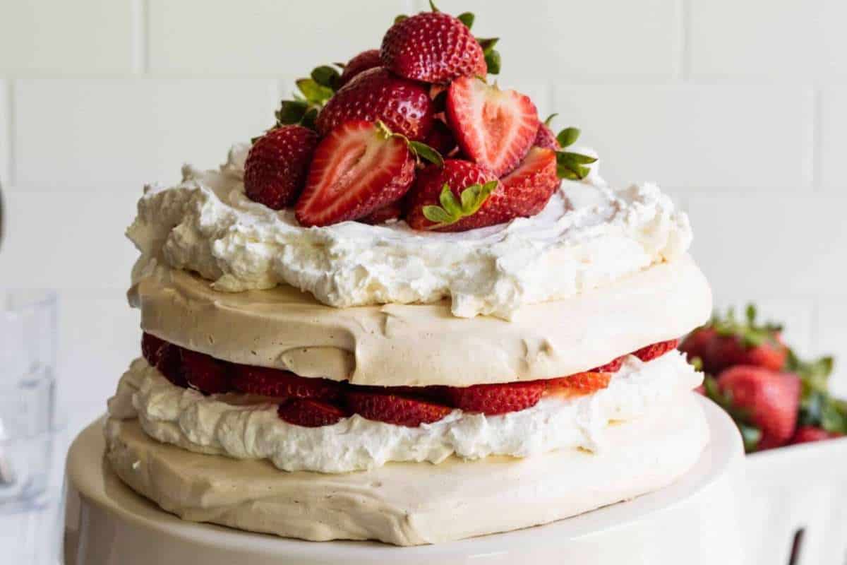 Vegan Pavlova.