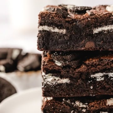 Tall chocolate Oreo brownies