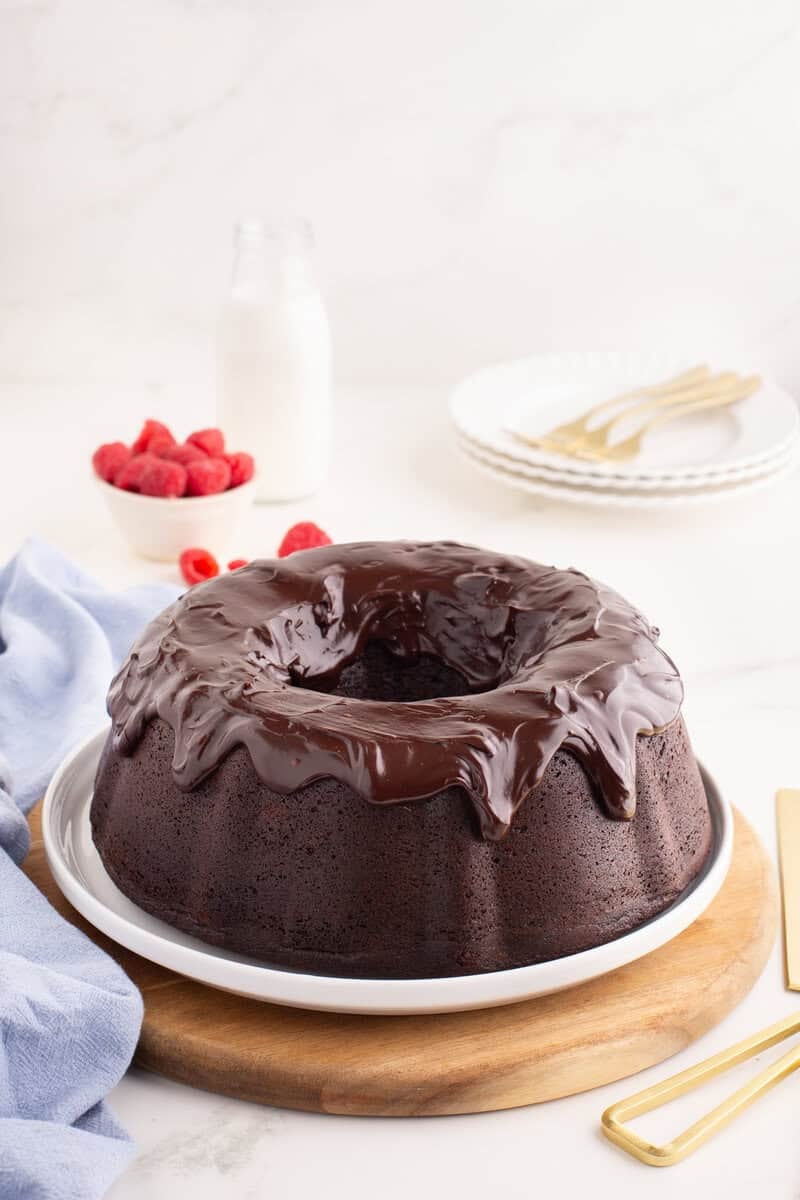 chocolate bundt cake with frosting