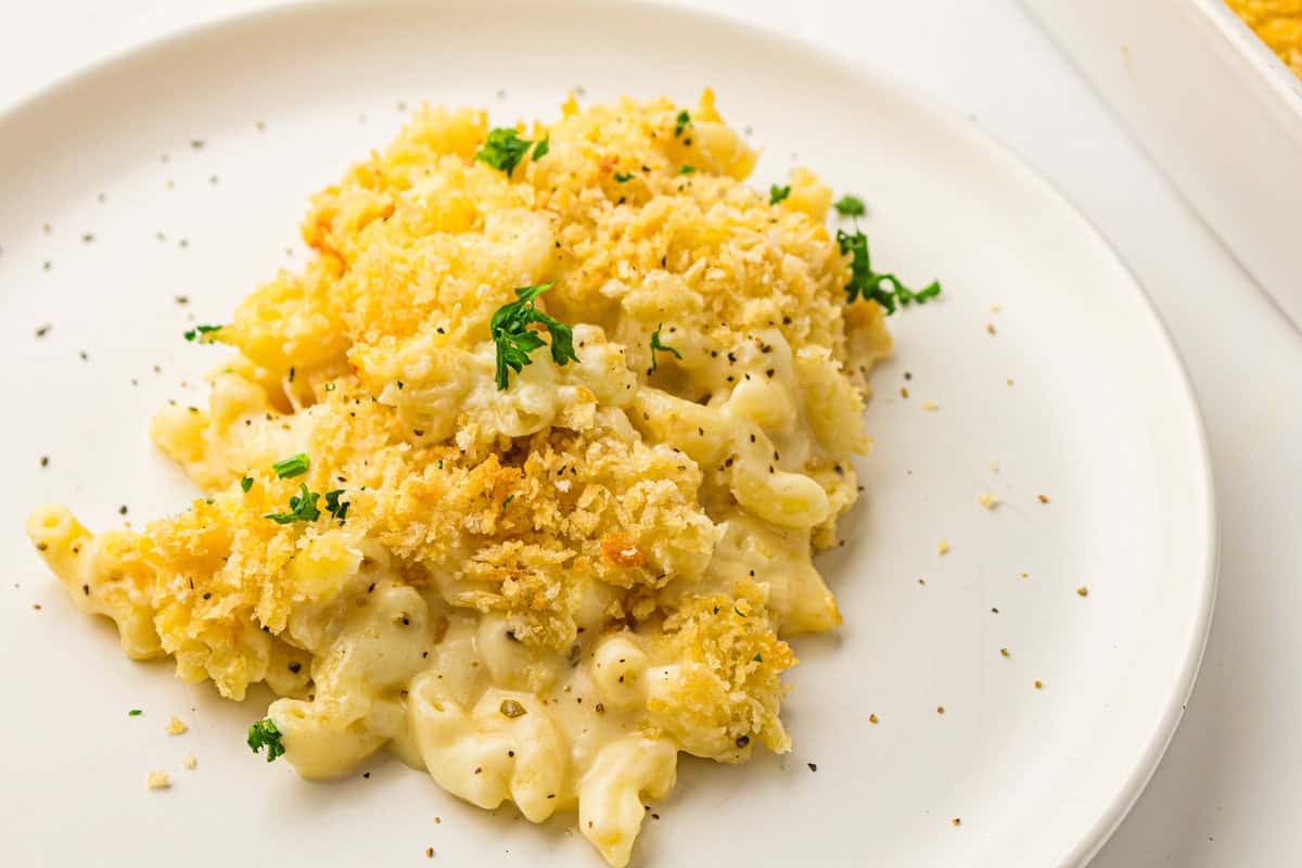 macaroni and cheese on a plate
