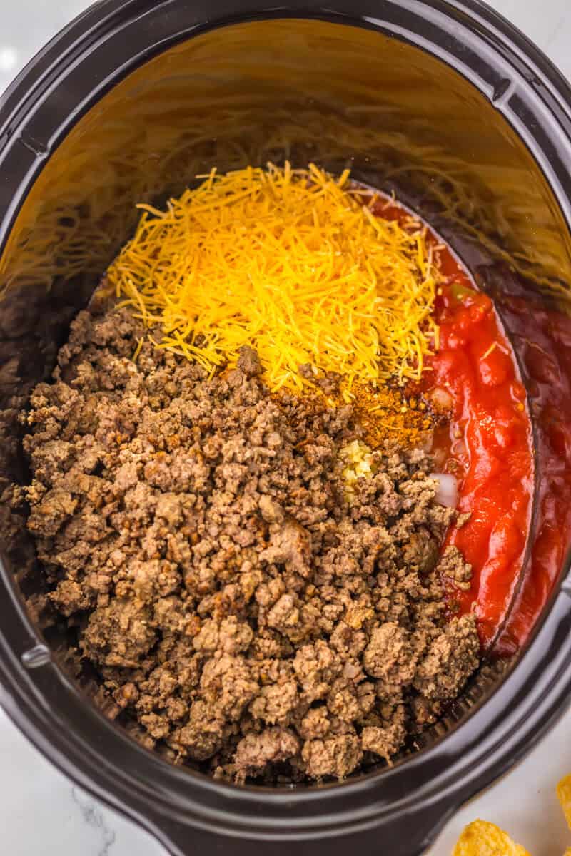 crock pot Slow Cooker Chili Cheese Tatertot Casserole 