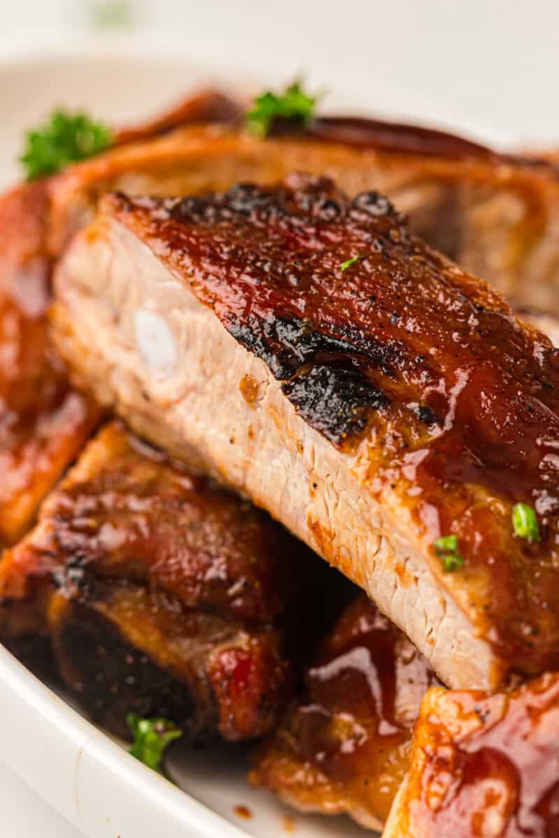 grilled ribs with sauce